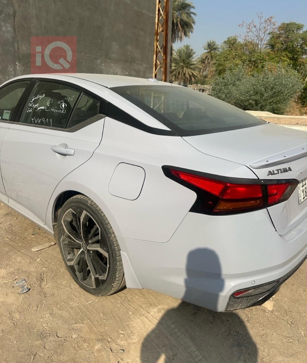 نیسان ئەلتیما